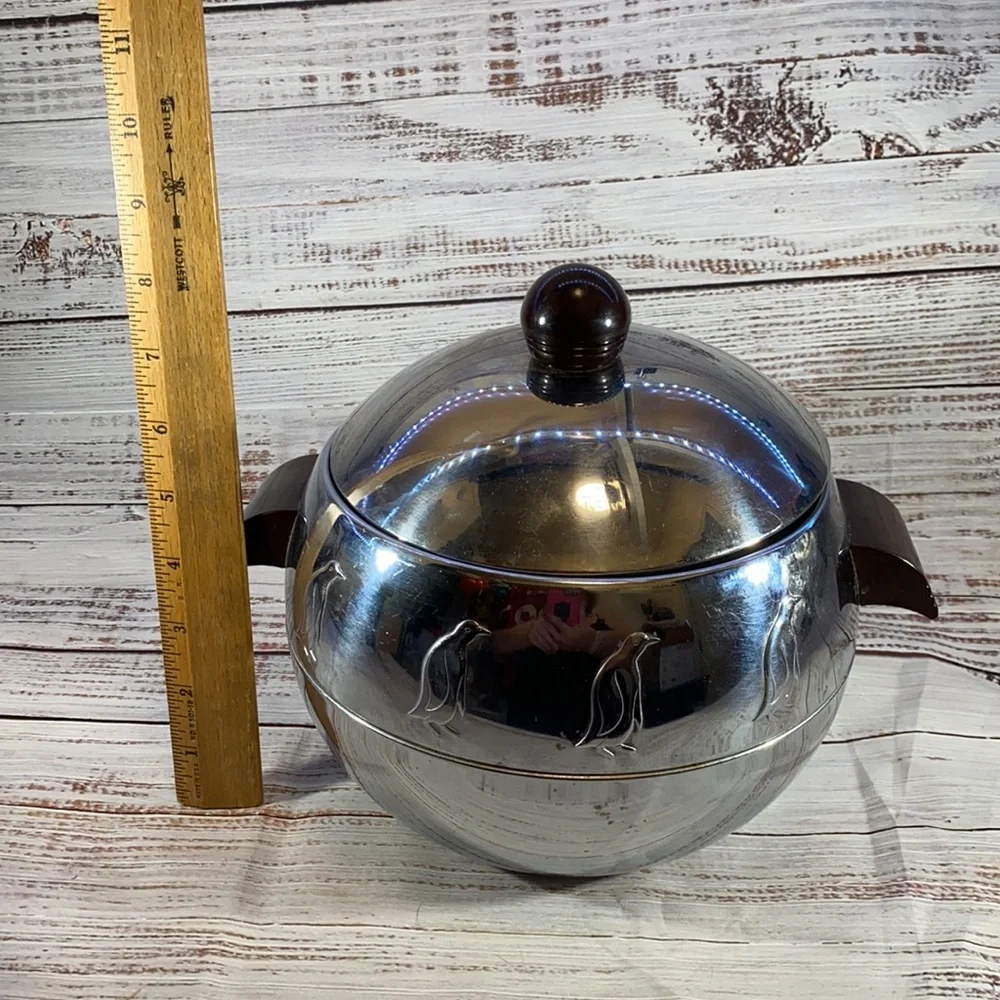 Penguin Hot/Cold Server Mid Century Ice Bucket With Bakelite Handles